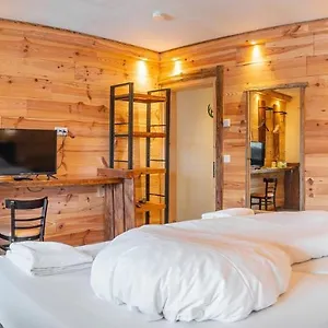 https://rons-guesthouse.com-bavaria.com