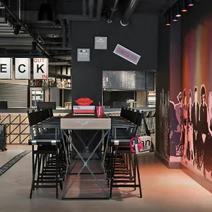 Moxy *** Düsseldorf